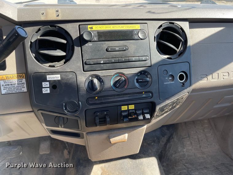 image for item JD9315 2009 Ford F550 Super Duty  bucket truck