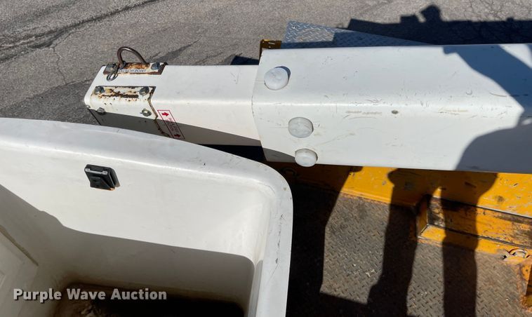 image for item JD9315 2009 Ford F550 Super Duty  bucket truck