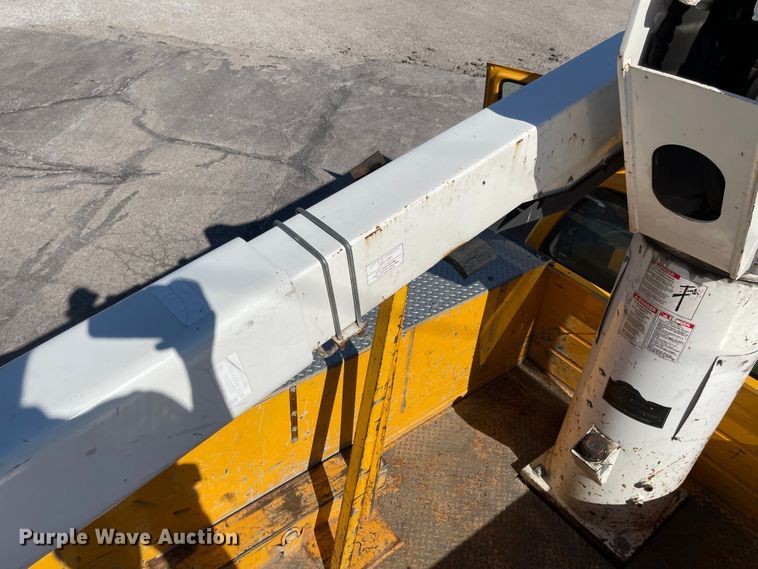 image for item JD9315 2009 Ford F550 Super Duty  bucket truck