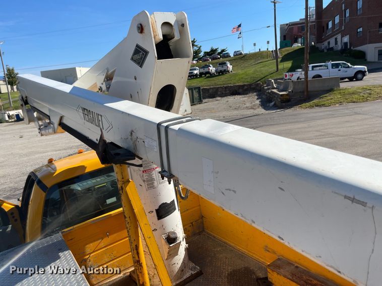 image for item JD9315 2009 Ford F550 Super Duty  bucket truck