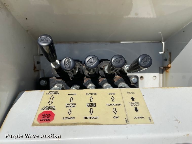 image for item JD9315 2009 Ford F550 Super Duty  bucket truck