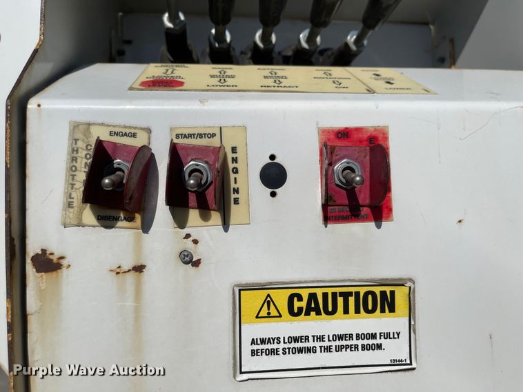 image for item JD9315 2009 Ford F550 Super Duty  bucket truck