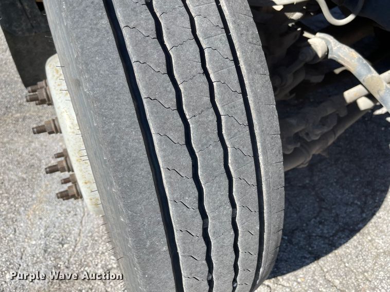 image for item JD9315 2009 Ford F550 Super Duty  bucket truck