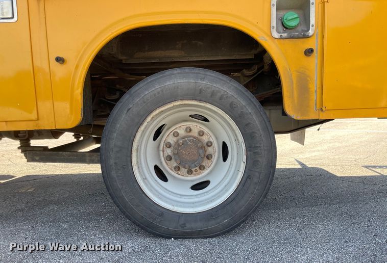 image for item JD9315 2009 Ford F550 Super Duty  bucket truck