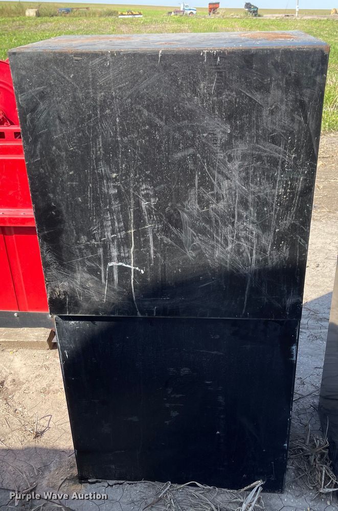 image for item JD9324 (4) toolboxes