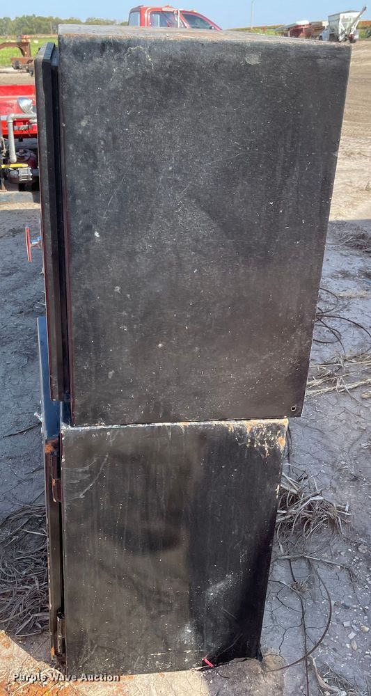 image for item JD9324 (4) toolboxes