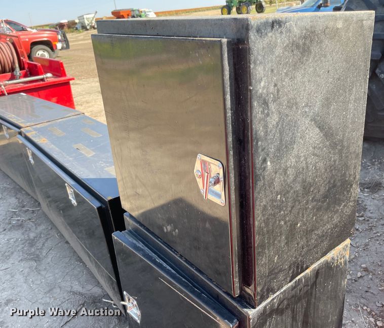 image for item JD9324 (4) toolboxes