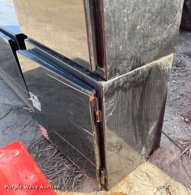 image for item JD9324 (4) toolboxes