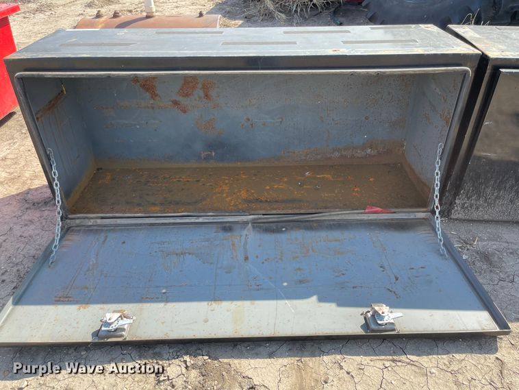 image for item JD9324 (4) toolboxes