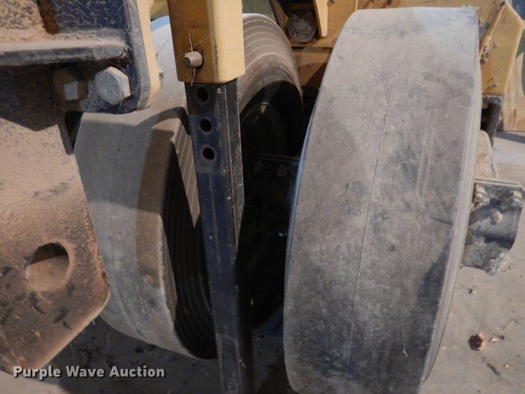 image for item JJ9659 Walk n Roll WR90 Series 3  pneumatic roller