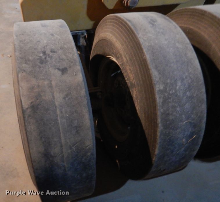 image for item JJ9659 Walk n Roll WR90 Series 3  pneumatic roller