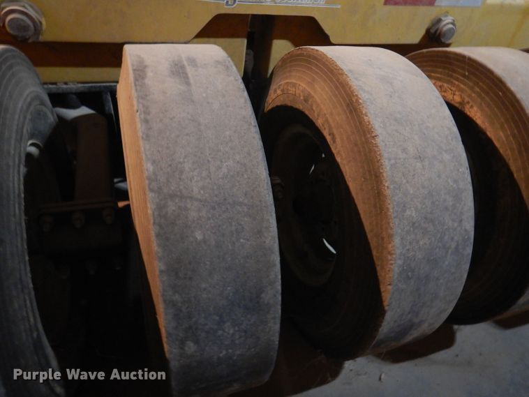 image for item JJ9659 Walk n Roll WR90 Series 3  pneumatic roller