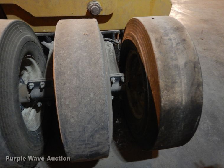 image for item JJ9659 Walk n Roll WR90 Series 3  pneumatic roller