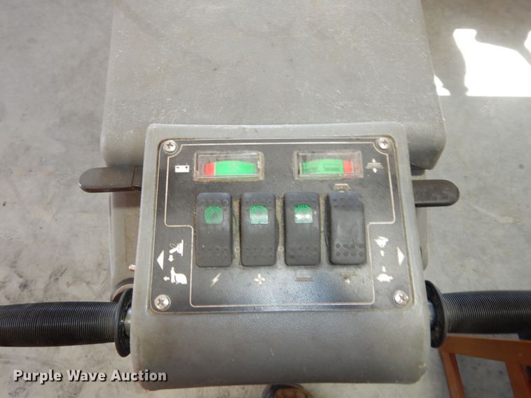 image for item KF9181 Nobles 2601  floor scrubber