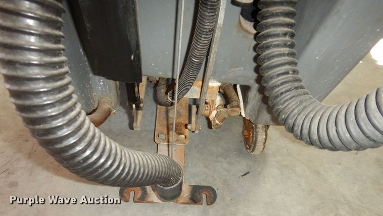 image for item KF9181 Nobles 2601  floor scrubber