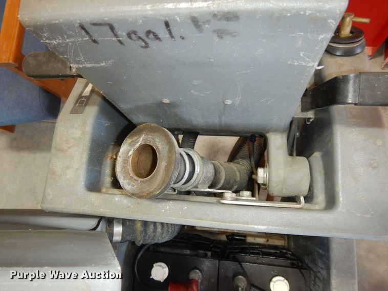 image for item KF9181 Nobles 2601  floor scrubber