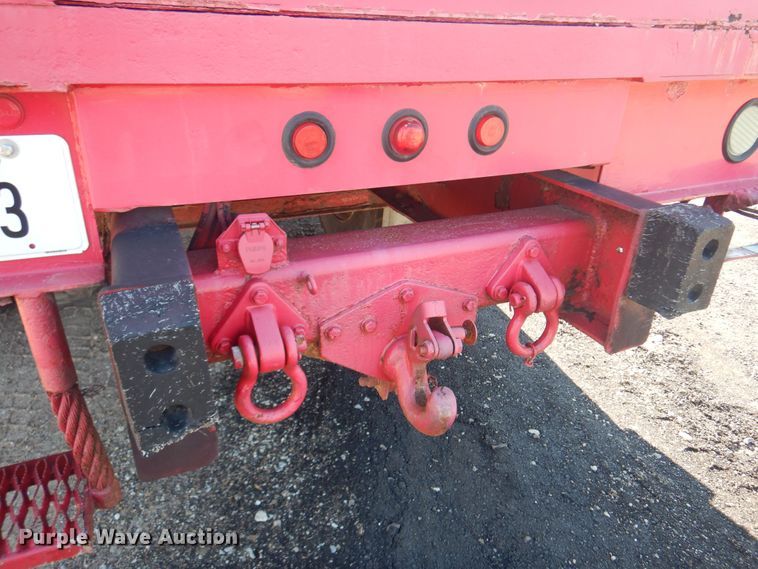 image for item KI9237 2005 Kenworth T300  bucket truck