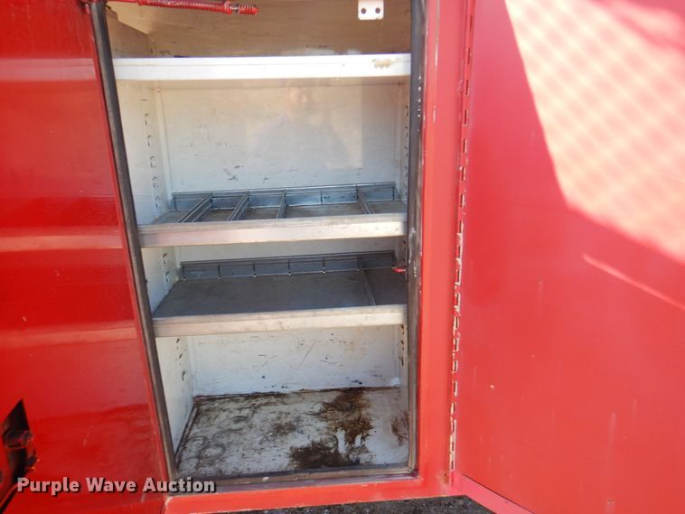 image for item KI9237 2005 Kenworth T300  bucket truck