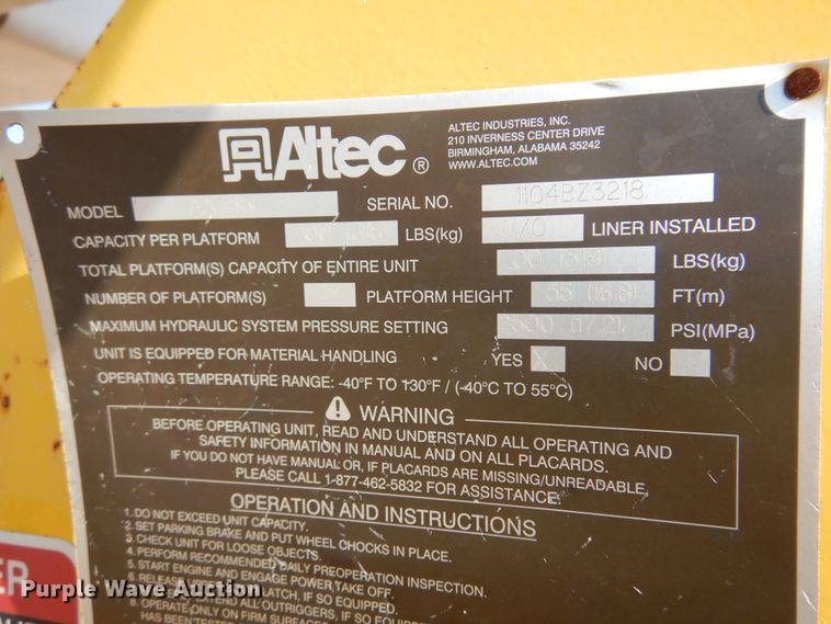 image for item KI9237 2005 Kenworth T300  bucket truck