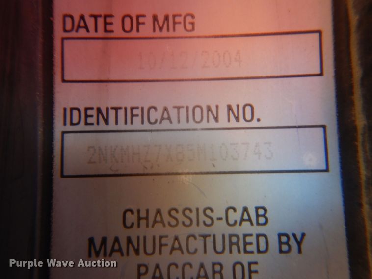 image for item KI9237 2005 Kenworth T300  bucket truck