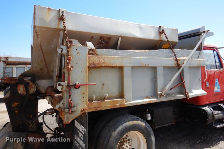 image for item KI9433 1991 International 4700  dump truck