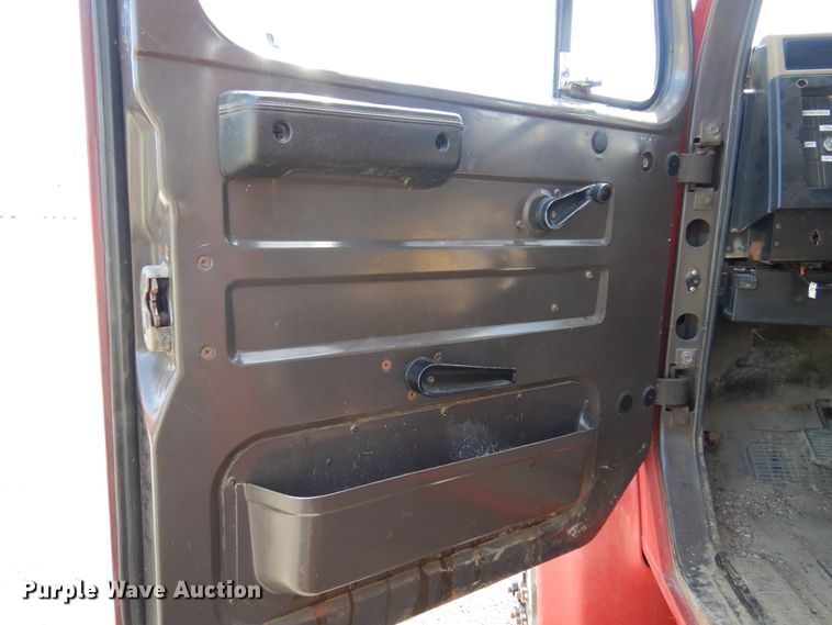 image for item KI9433 1991 International 4700  dump truck