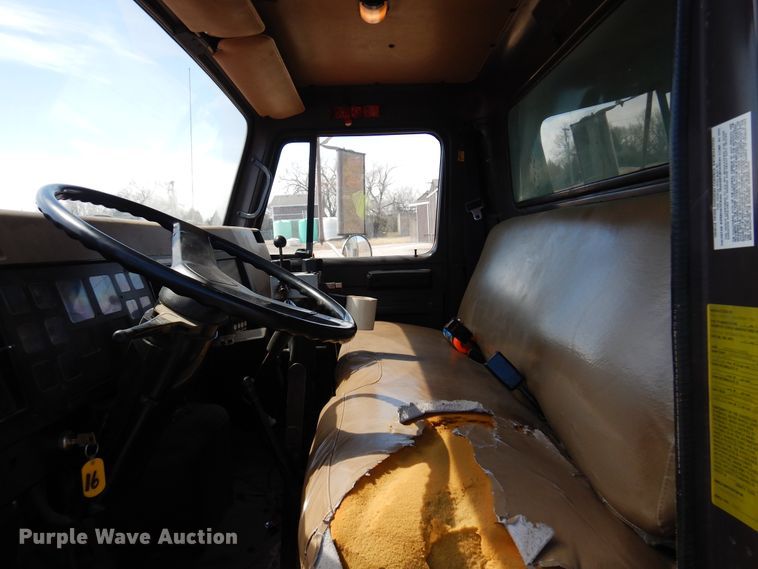 image for item KI9433 1991 International 4700  dump truck