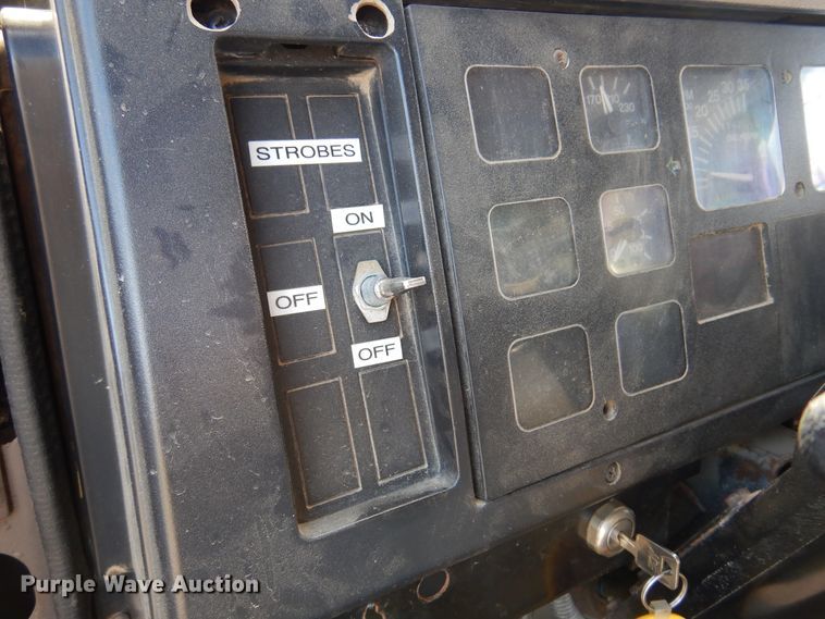 image for item KI9433 1991 International 4700  dump truck