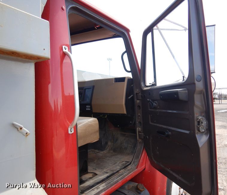 image for item KI9433 1991 International 4700  dump truck