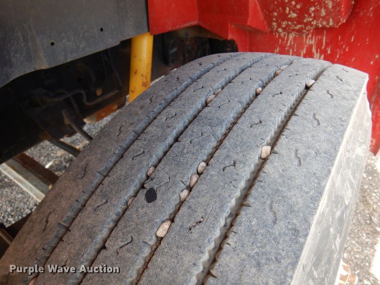 image for item KI9433 1991 International 4700  dump truck