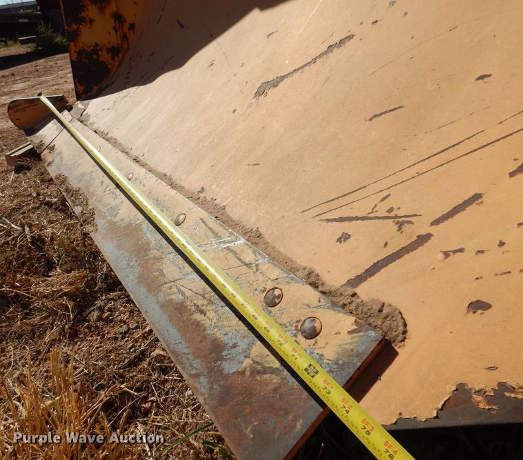 image for item KJ9151 Henke  12' W V-plow