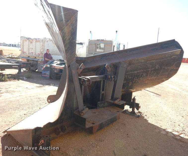 image for item KJ9153 12'W V-plow