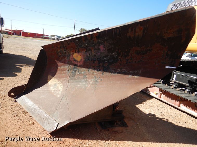 image for item KJ9153 12'W V-plow