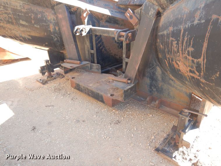 image for item KJ9153 12'W V-plow