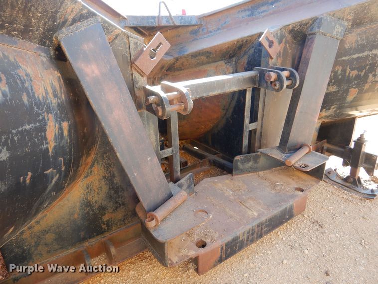 image for item KJ9153 12'W V-plow