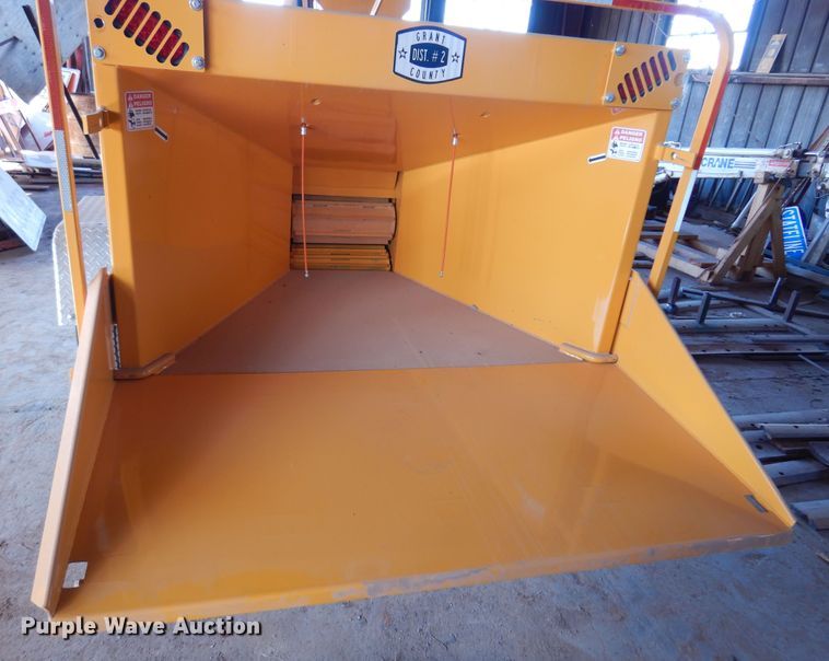 image for item KO9800 2018 Bandit Intimidator 12XPC  wood chipper