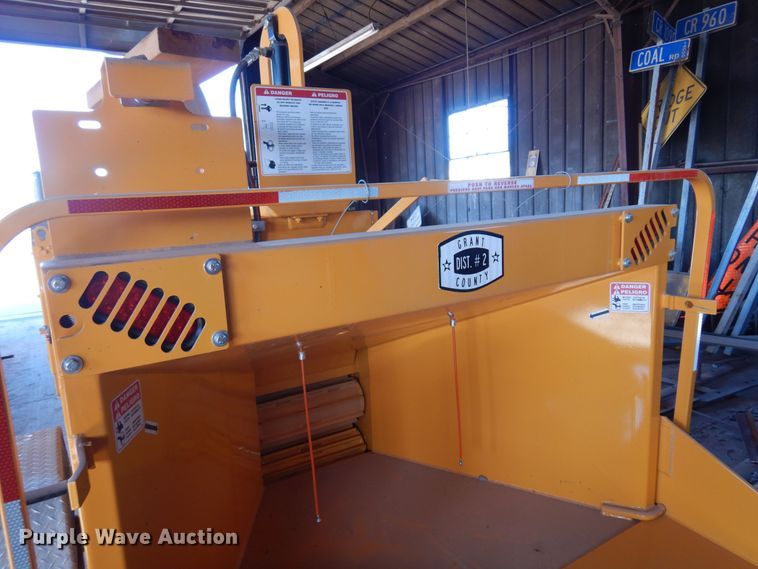 image for item KO9800 2018 Bandit Intimidator 12XPC  wood chipper