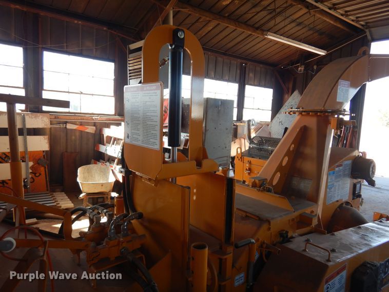 image for item KO9800 2018 Bandit Intimidator 12XPC  wood chipper