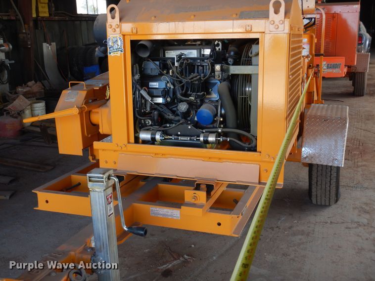 image for item KO9800 2018 Bandit Intimidator 12XPC  wood chipper