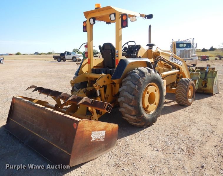 image for item KO9815 2001 John Deere 210LE  landscape tractor