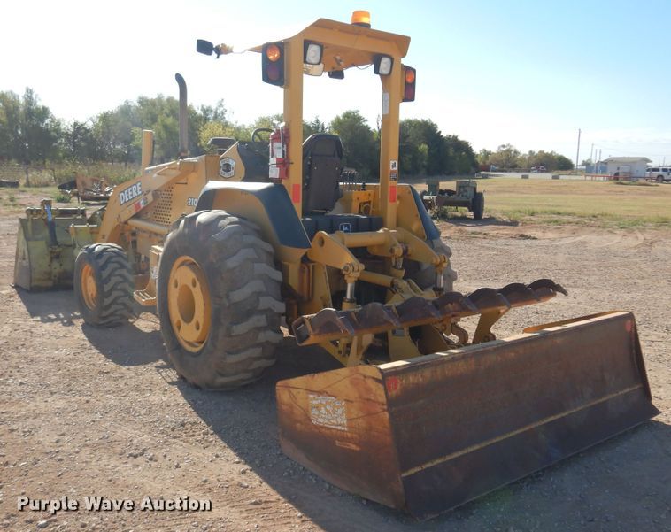 image for item KO9815 2001 John Deere 210LE  landscape tractor