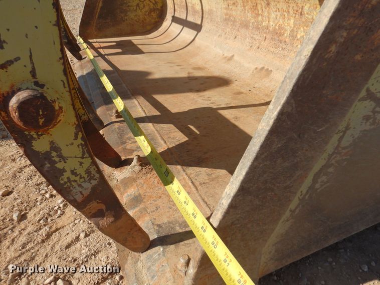 image for item KO9815 2001 John Deere 210LE  landscape tractor