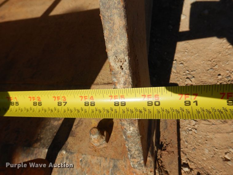 image for item KO9815 2001 John Deere 210LE  landscape tractor