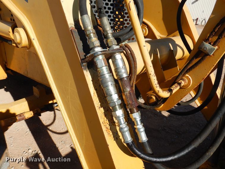 image for item KO9815 2001 John Deere 210LE  landscape tractor