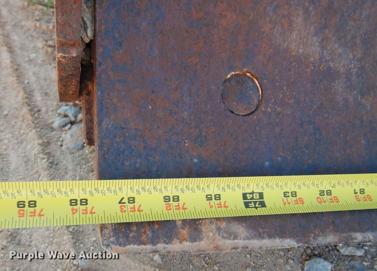 image for item KO9815 2001 John Deere 210LE  landscape tractor