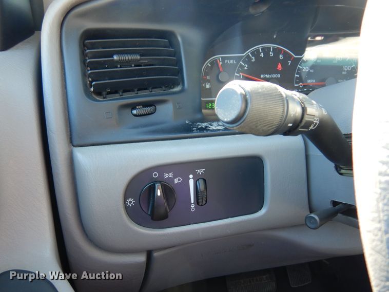 image for item KO9816 2003 Ford Windstar  van