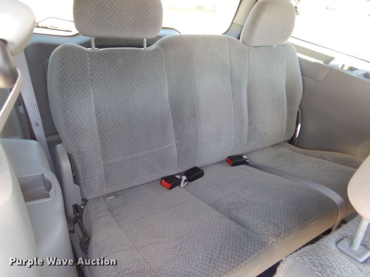 image for item KO9816 2003 Ford Windstar  van