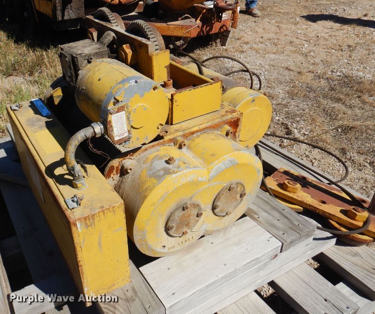 image for item KO9925 Detroit  hoist