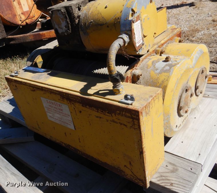 image for item KO9925 Detroit  hoist