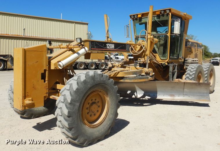 image for item KO9928 2004 Caterpillar 120H  motor grader